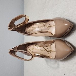 Jessica Simpson Nude heels Size 9.